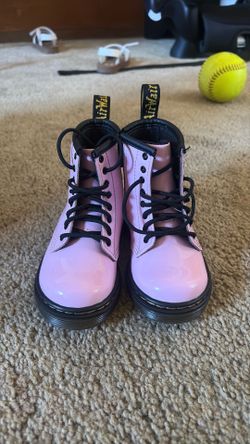 Pink girl boots US 7c doc martens