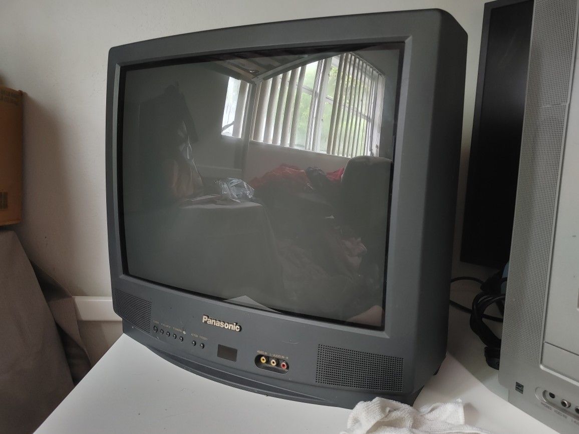 Panasonic 20' Inch CRT TV CT-20G14A For Retro Gaming