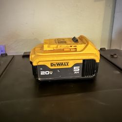 Dewalt 20v  5 AH Battery 