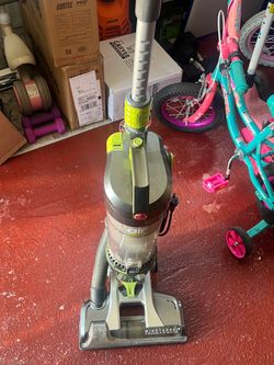 Hoover vacuum $20
