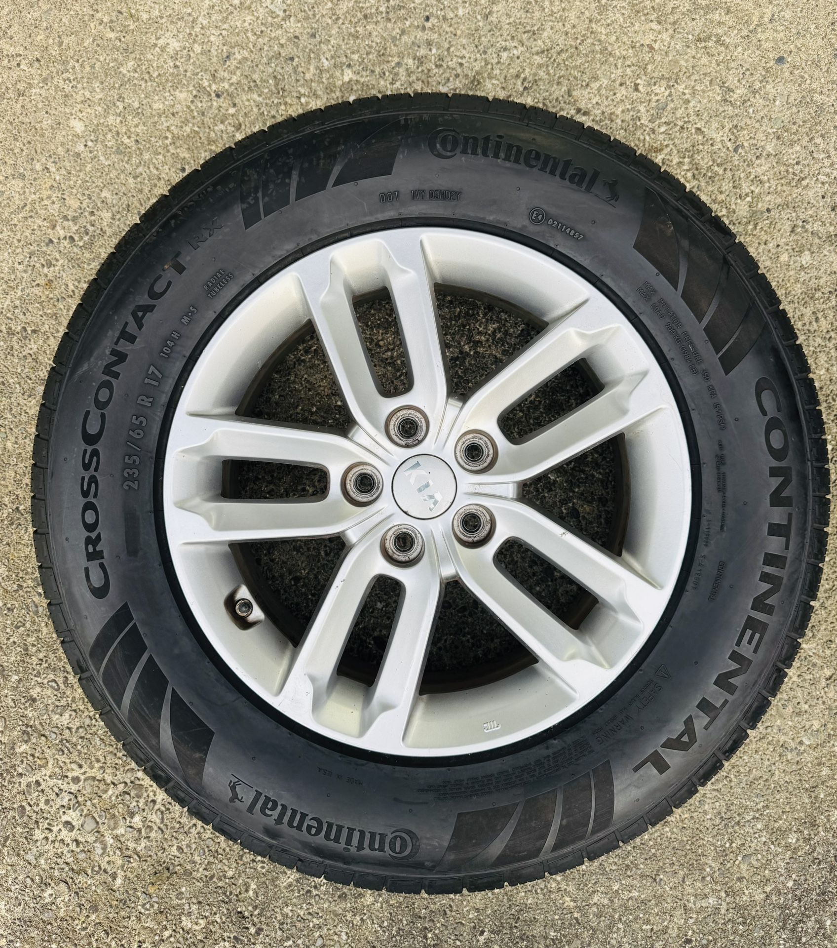 Set of 4  Wheels & Tires 235/65R17 with TPMS Sensors