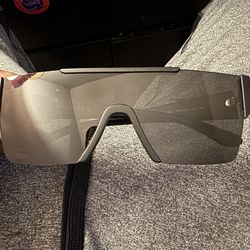 Burberry Sunglasses 