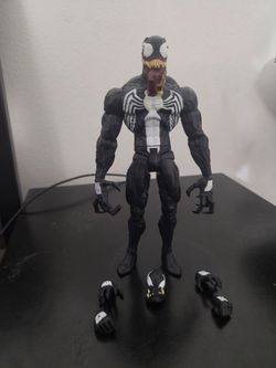 Diamond Select Collector's Edition Venom No Tentacles or Back Accessory and Missing One Interchangeable Head