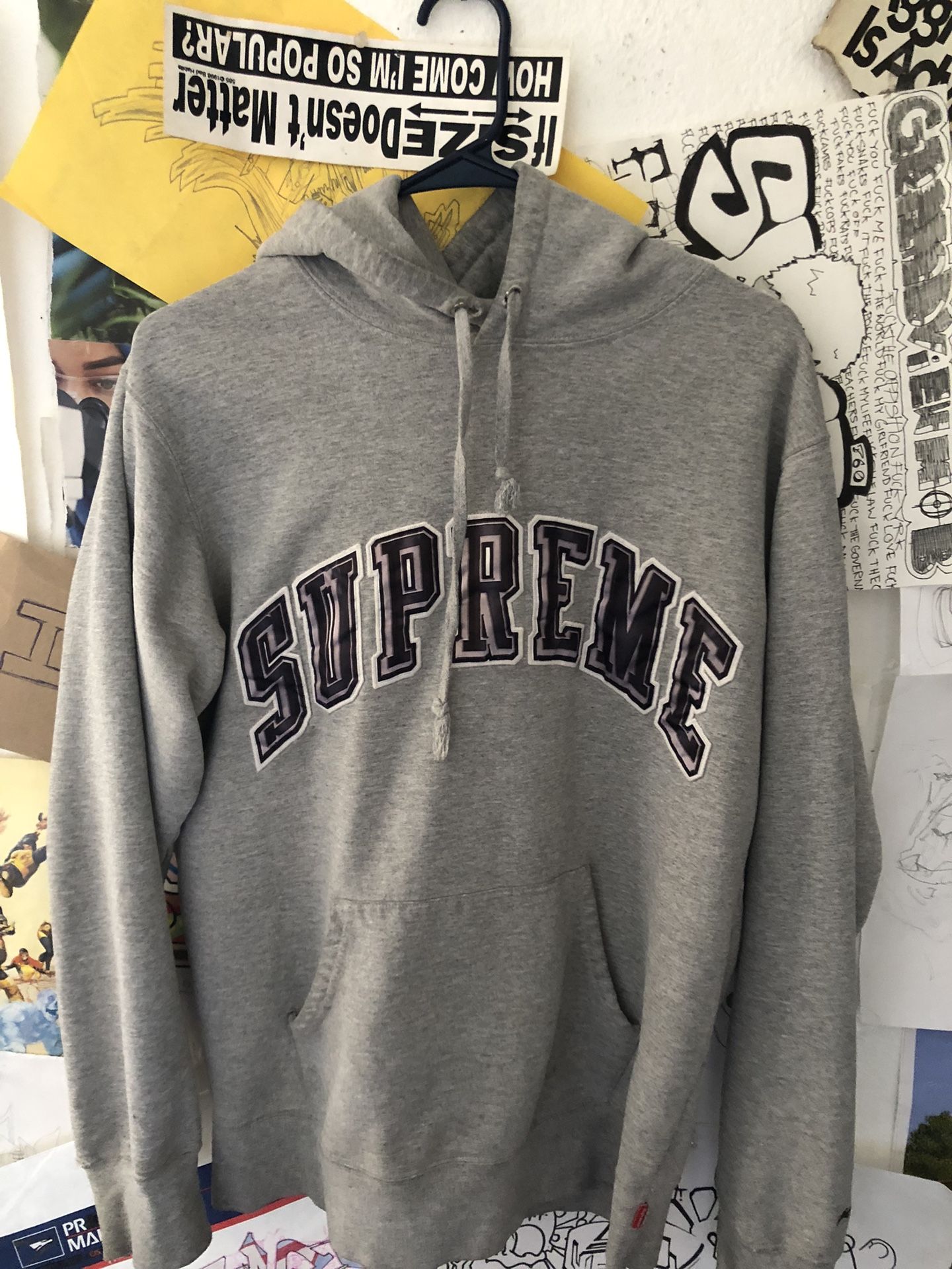 Supreme Hoodie