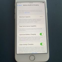 iPhone 8 64GB  no sim restriction - unlocked !