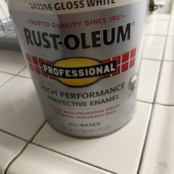 Brand New Paint Oil Base White Semi Gloss  $90 Por Las Dos 