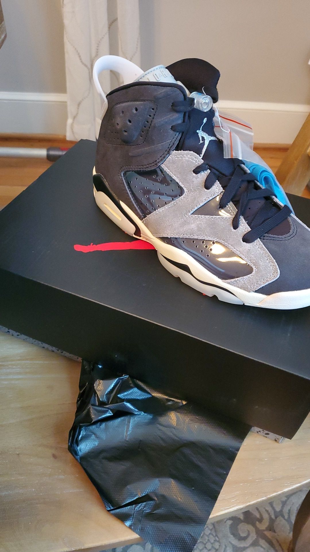 Jordan Air Retro 6 Tech Chrome