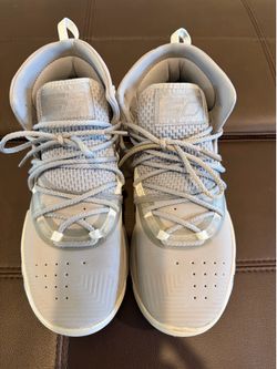 Youth shoes