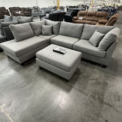 3pc Reversible Sectional Sofa Set W/ Ottoman Reversible Sectional Set W/ Ottoman.    ❇️    Seccional De 3 Piezas Nuevos En Caja 