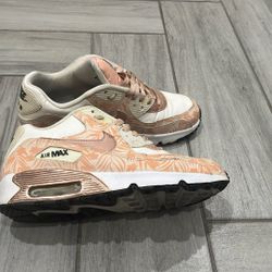 Women’s Nike Air max