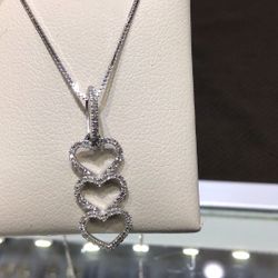 10k White Gold Diamond Heart Pendant With Box Chain Including Available In Stock .💎💎💎