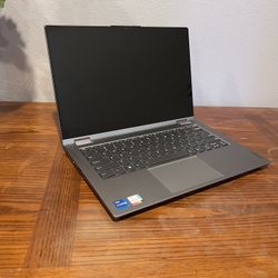 Lenovo Yoga 7i 14" Touchscreen Hybrid • LPDDR5 Memory • 500gb SSD  • Under Warranty