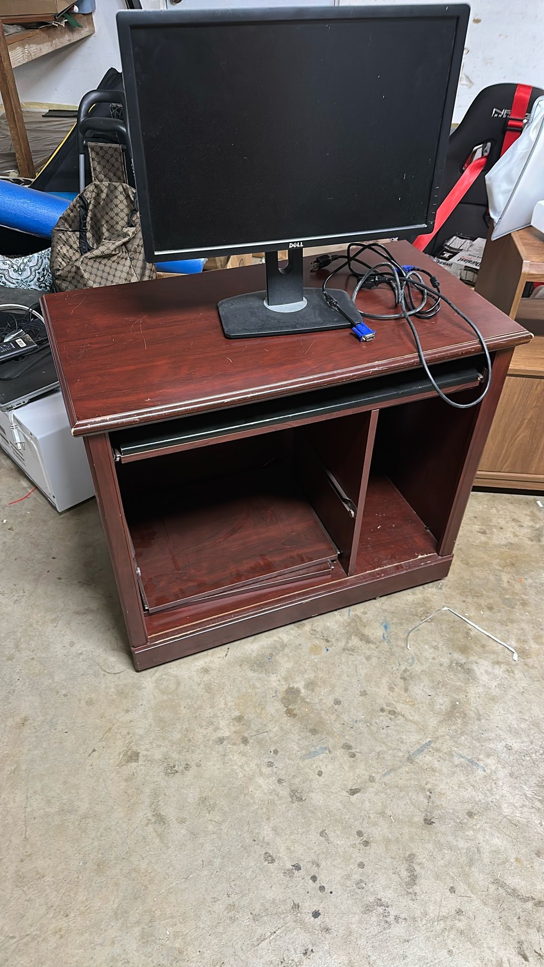 Computer table
