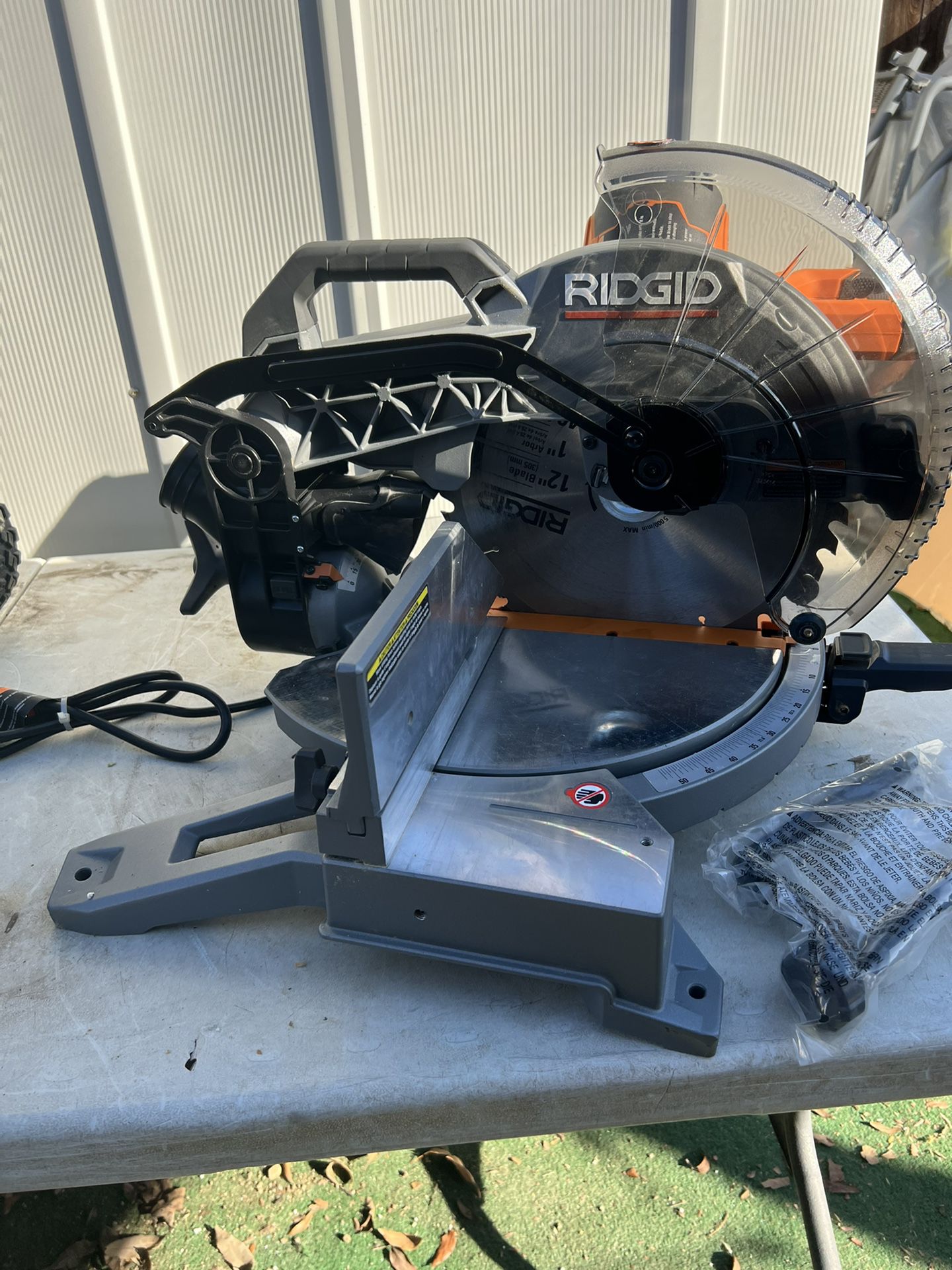 RIDGID 15 Amp Corded 12 in. Dual Bevel Miter Saw with LED for Sale in La  Habra Heights, CA OfferUp