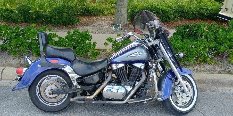 2002 Suzuki Intruder