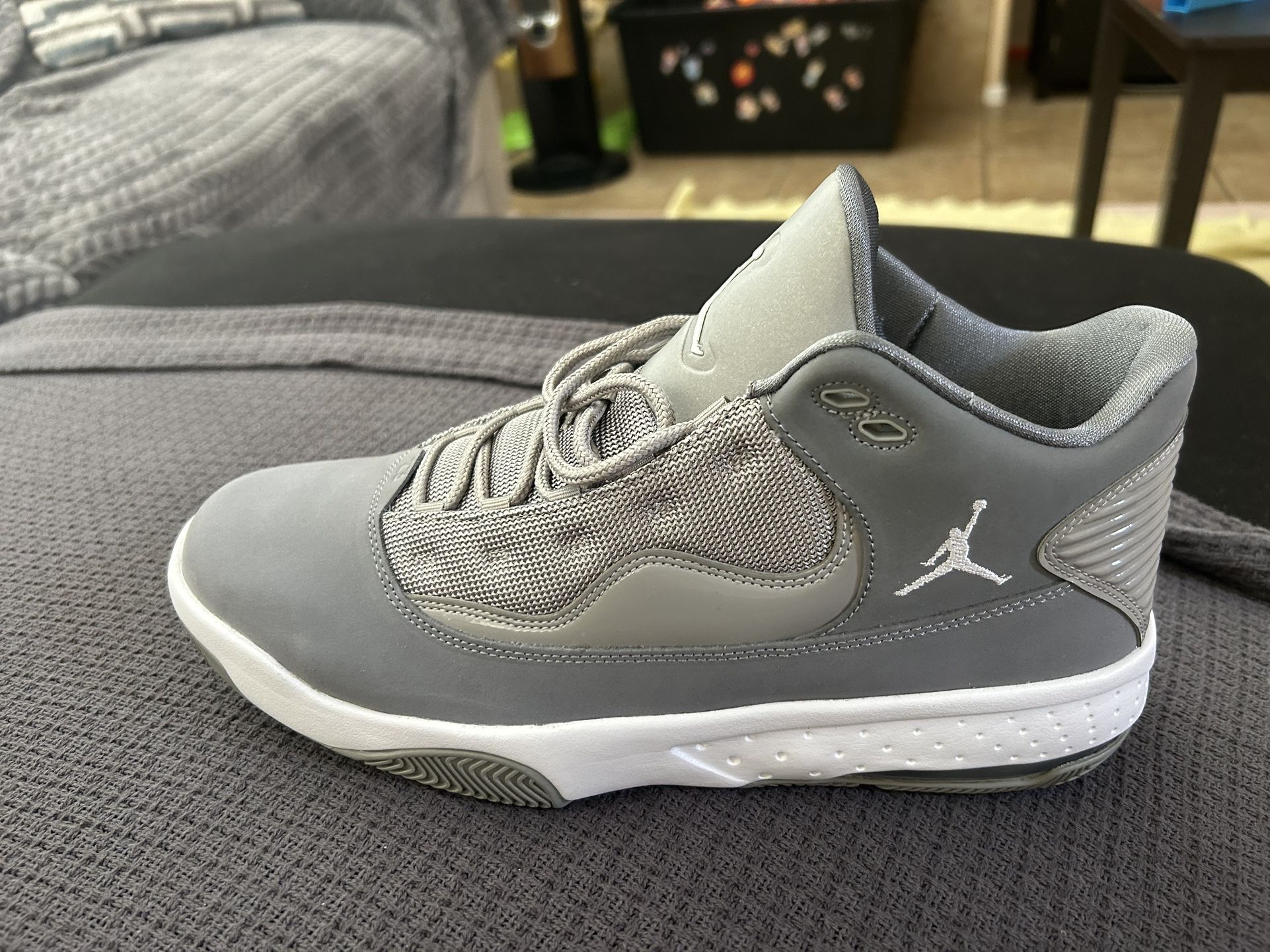 Nike 12