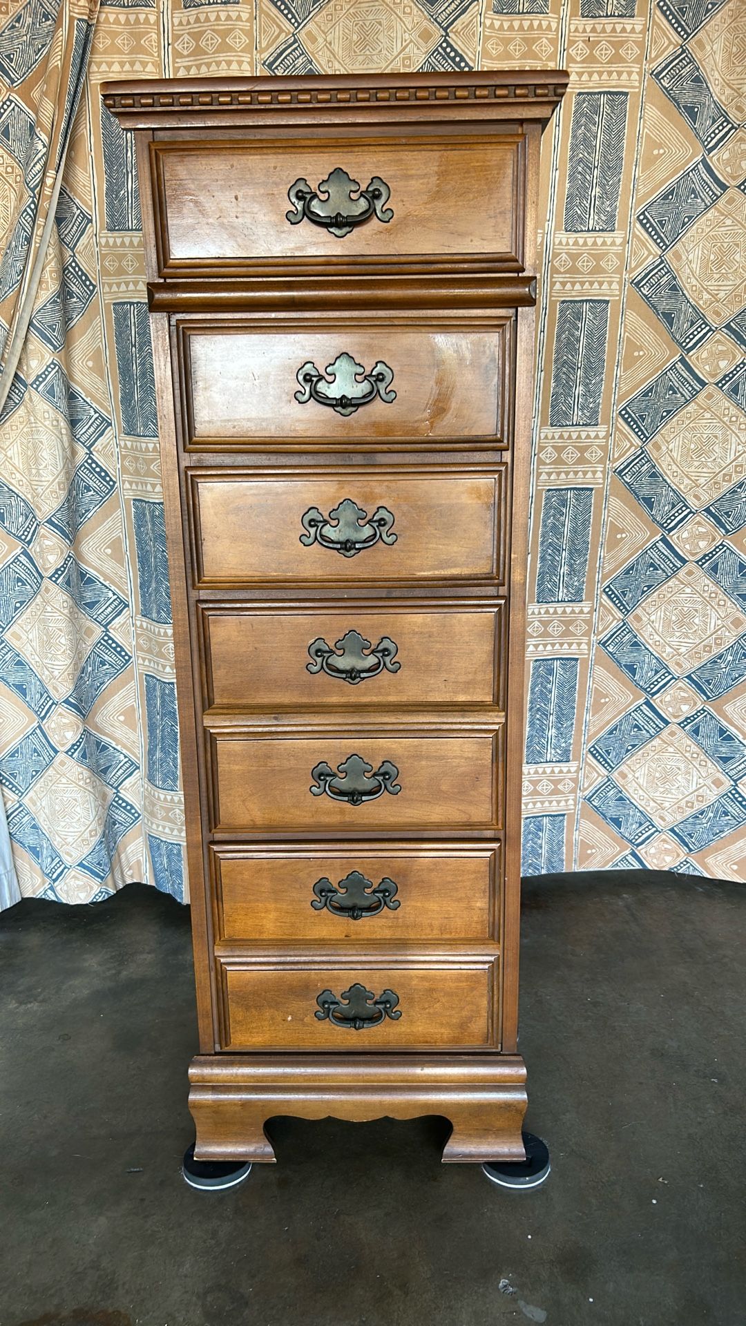 Solid Wood Upright Standing Dresser