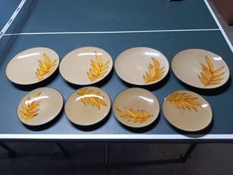 8 Island Leaf Dinnerware Porcelain Plates 11.5" 8.5" Diameter 