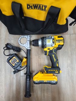 NEW DeWalt 20V XR Brushless 3-Speed Hammer Drill Kit With Bag