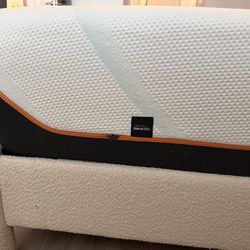 King-Tempur LuxeAdapt Firm move out sale