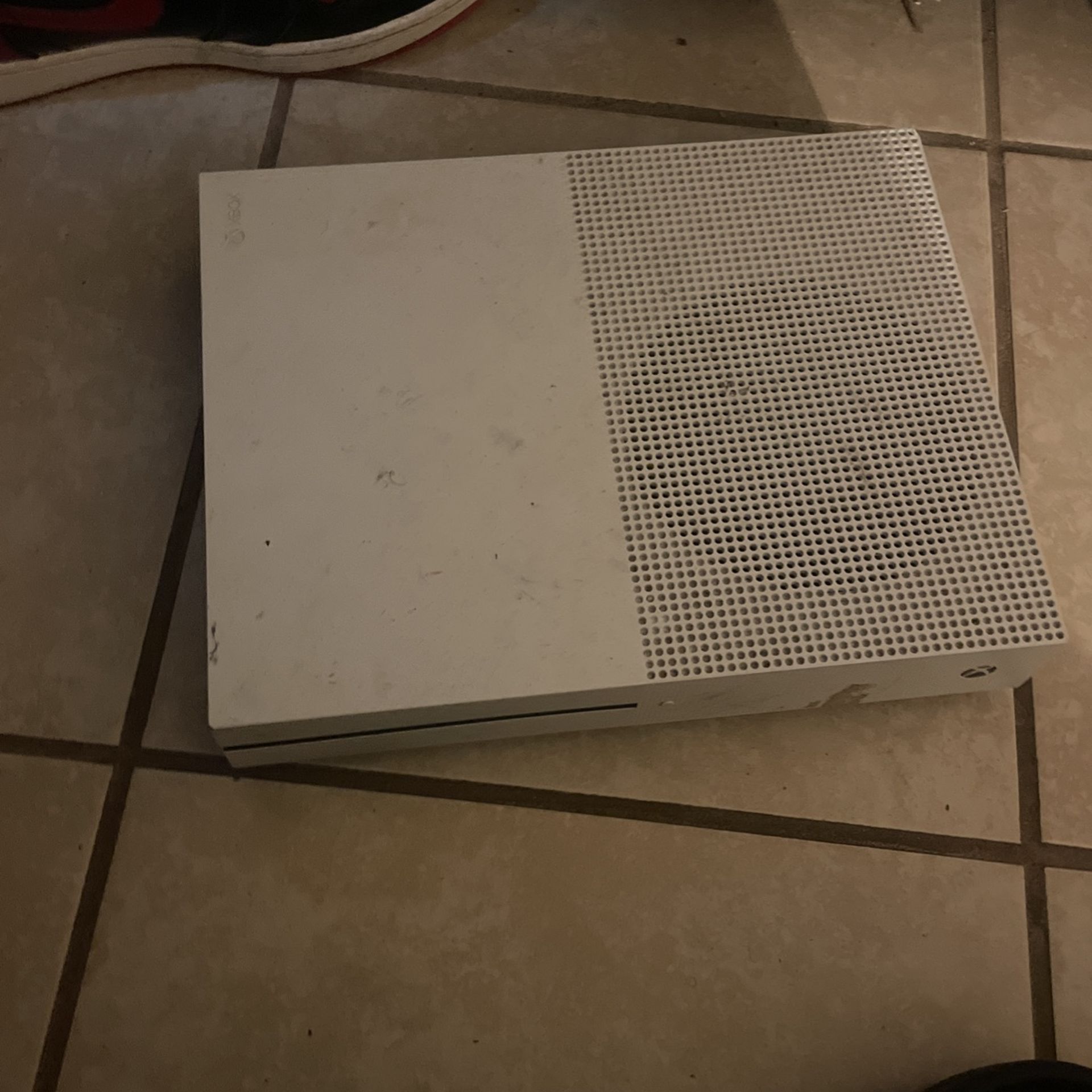 Xbox One S 