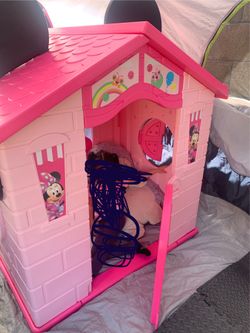 Minnie Mouse playhouse
