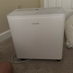 Dehumidifier 