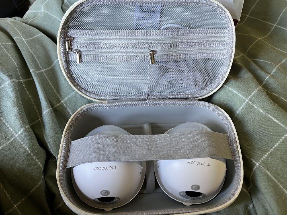 Momcozy Breast Pump Hands-Free M5, 2 Pack – Quill Gray (24mm). Used