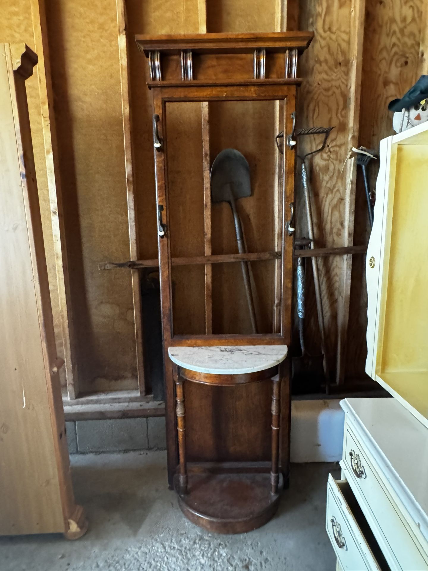 Vanity (needs Mirror)