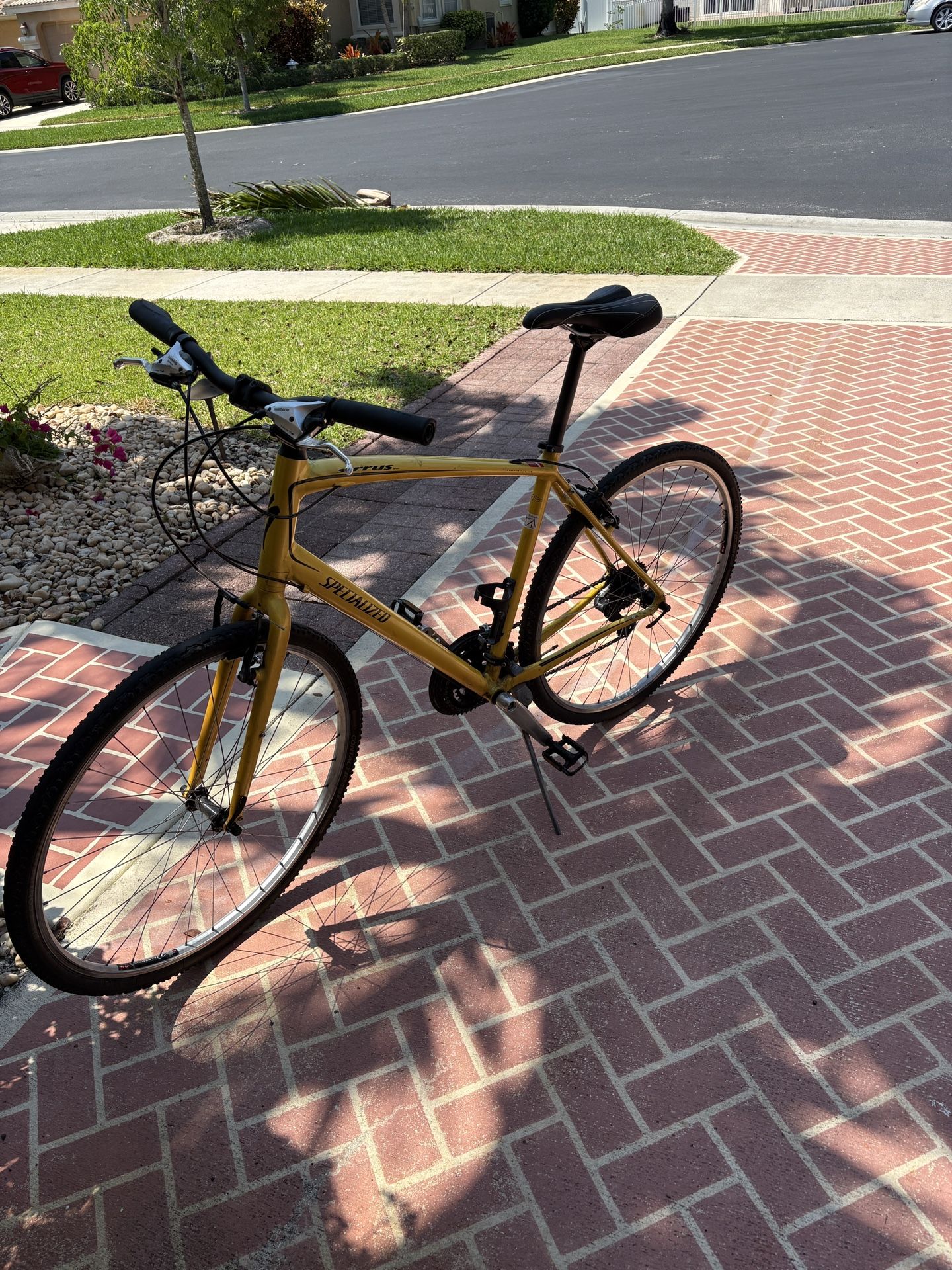 Specialized Sirrus- Large