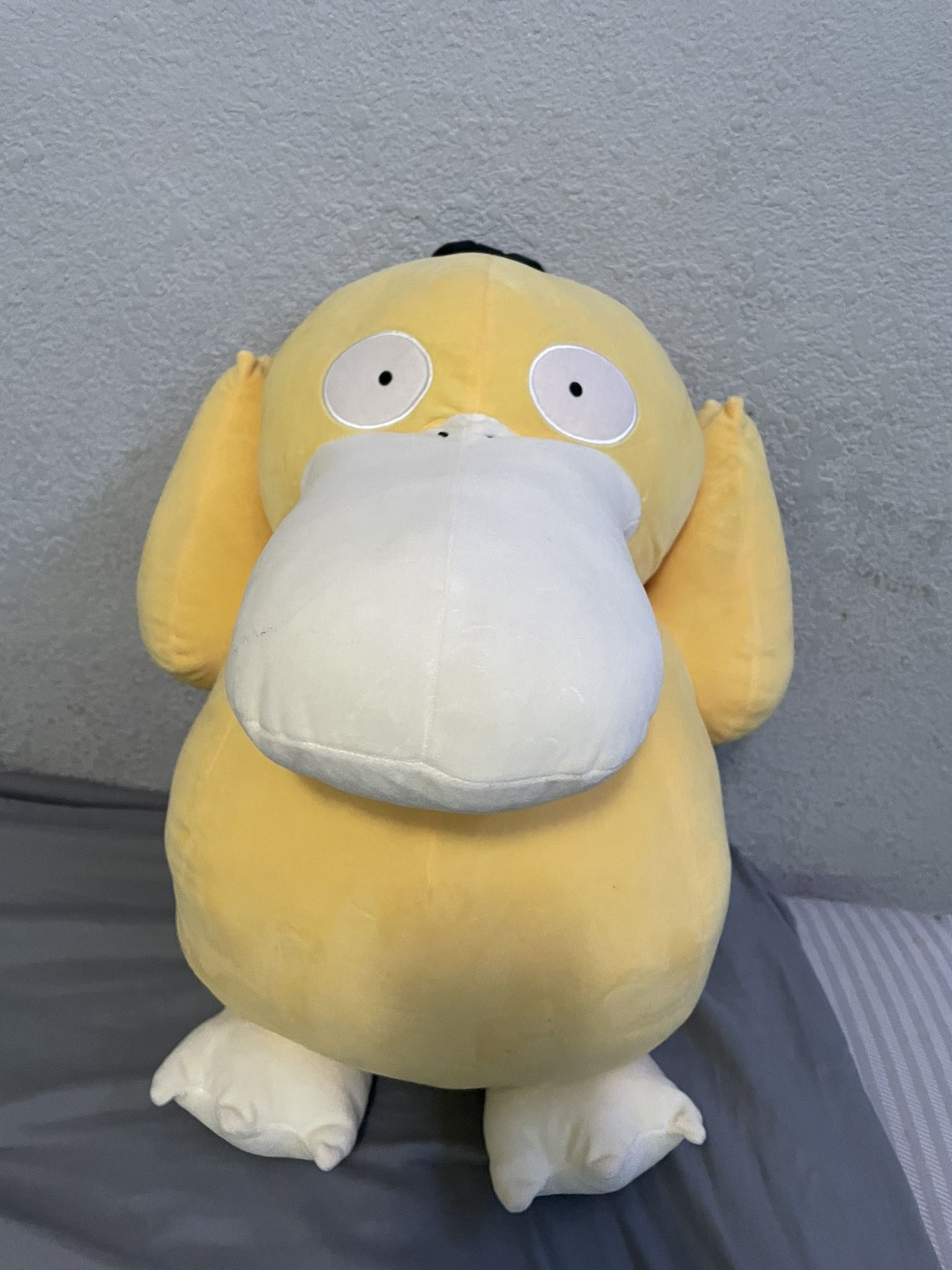 Pokémon Psyduck Plushie