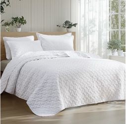 Bedsure King Size Quilt,