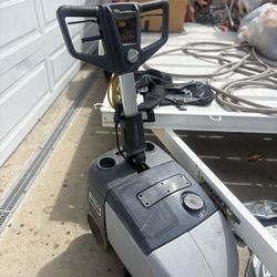 A related larger model (SC400)