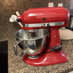 KitchenAid Artisan 5 Qt Stand Mixer Empire Red