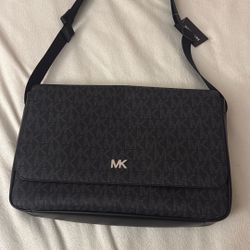 Micheal Kors bag