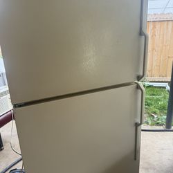 Refrigerator GE 