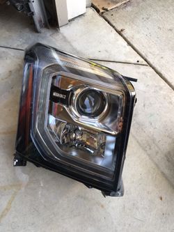 2015 XLT Yukon right headlight use work perfect