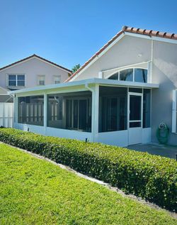 Custom Pergolas, Patio Covers, Decks, Screen Enclosures