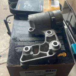 2014 Toyota Sienna Belt Tensioner 