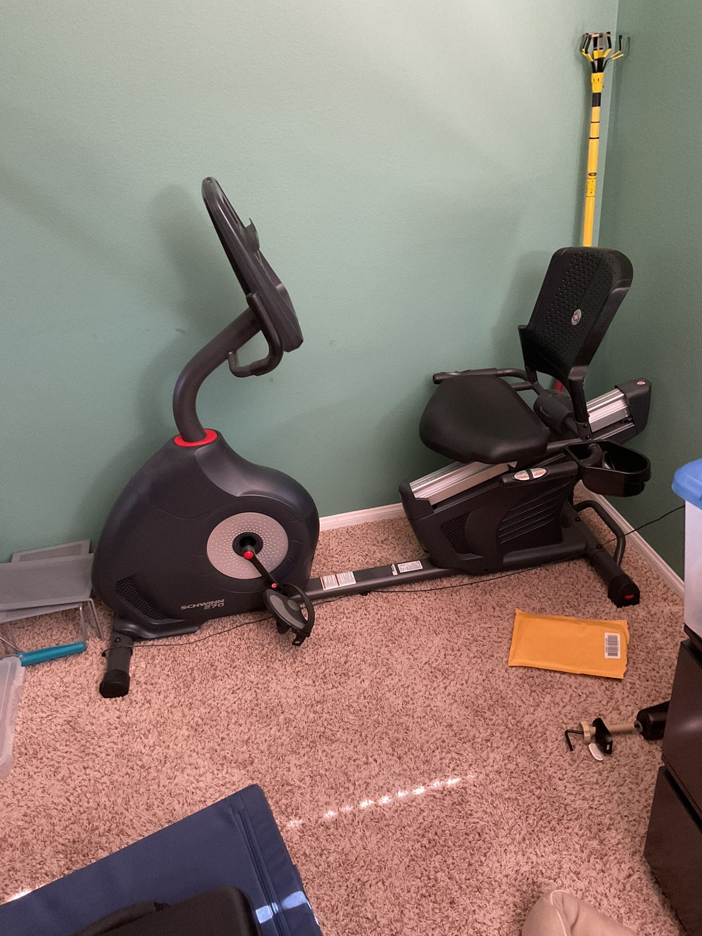 Schwinn 270 Recumbent Workout Bike