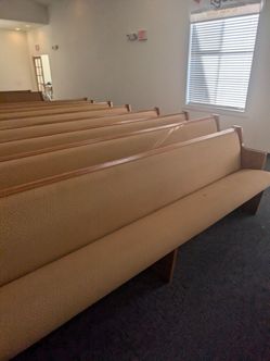 19 Church Pews
