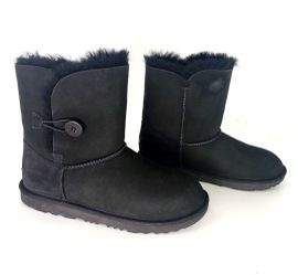 UGG Boot black size 6
