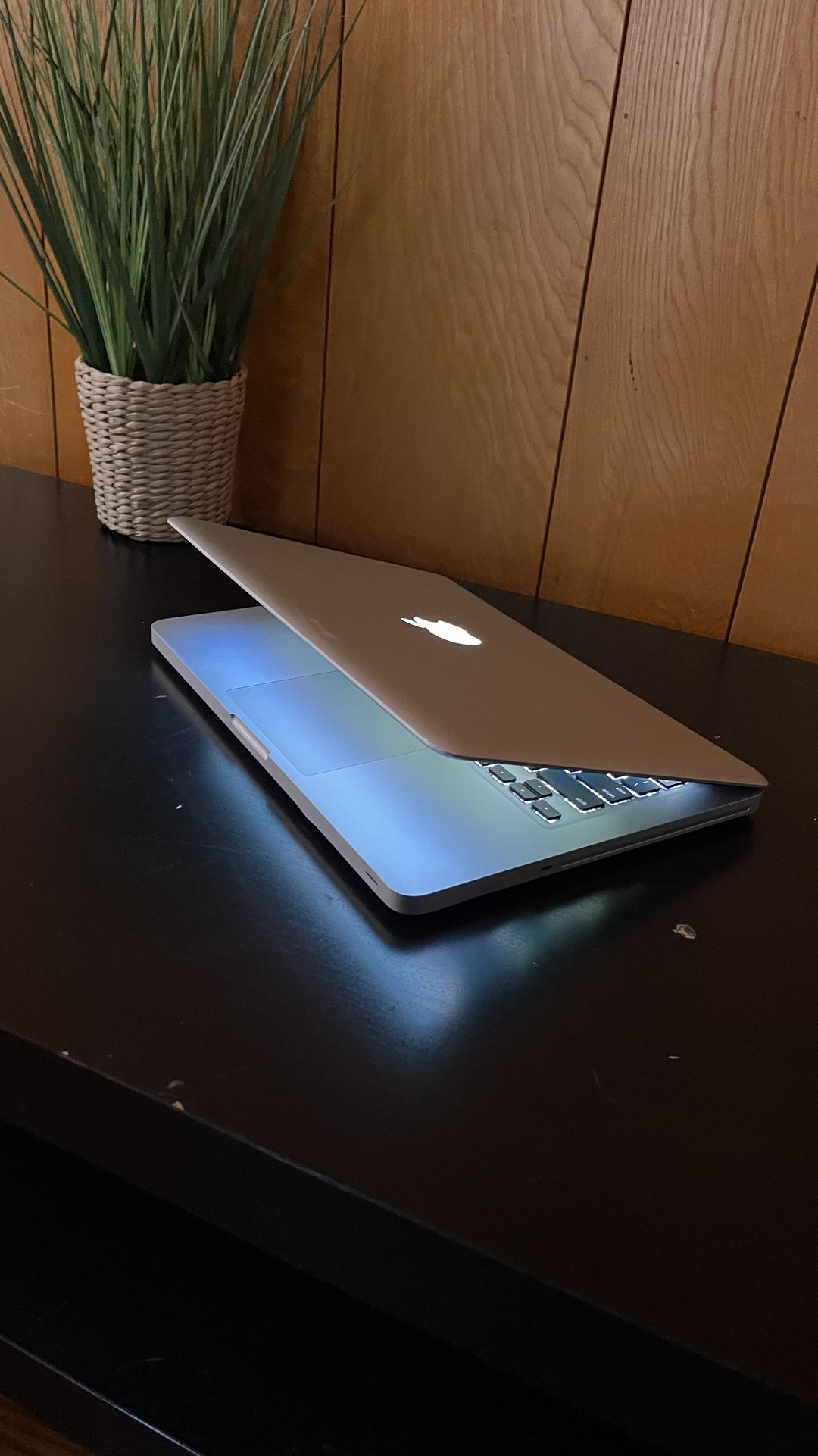 Apple MacBook Pro 13” I5/8GB/256GB SSD $140
