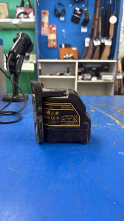 Dewalt self leveling line laser