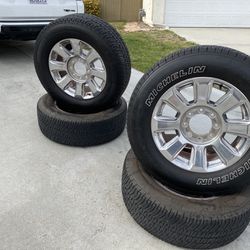 Ford F350 Platinum 20’’ Tires and Rims