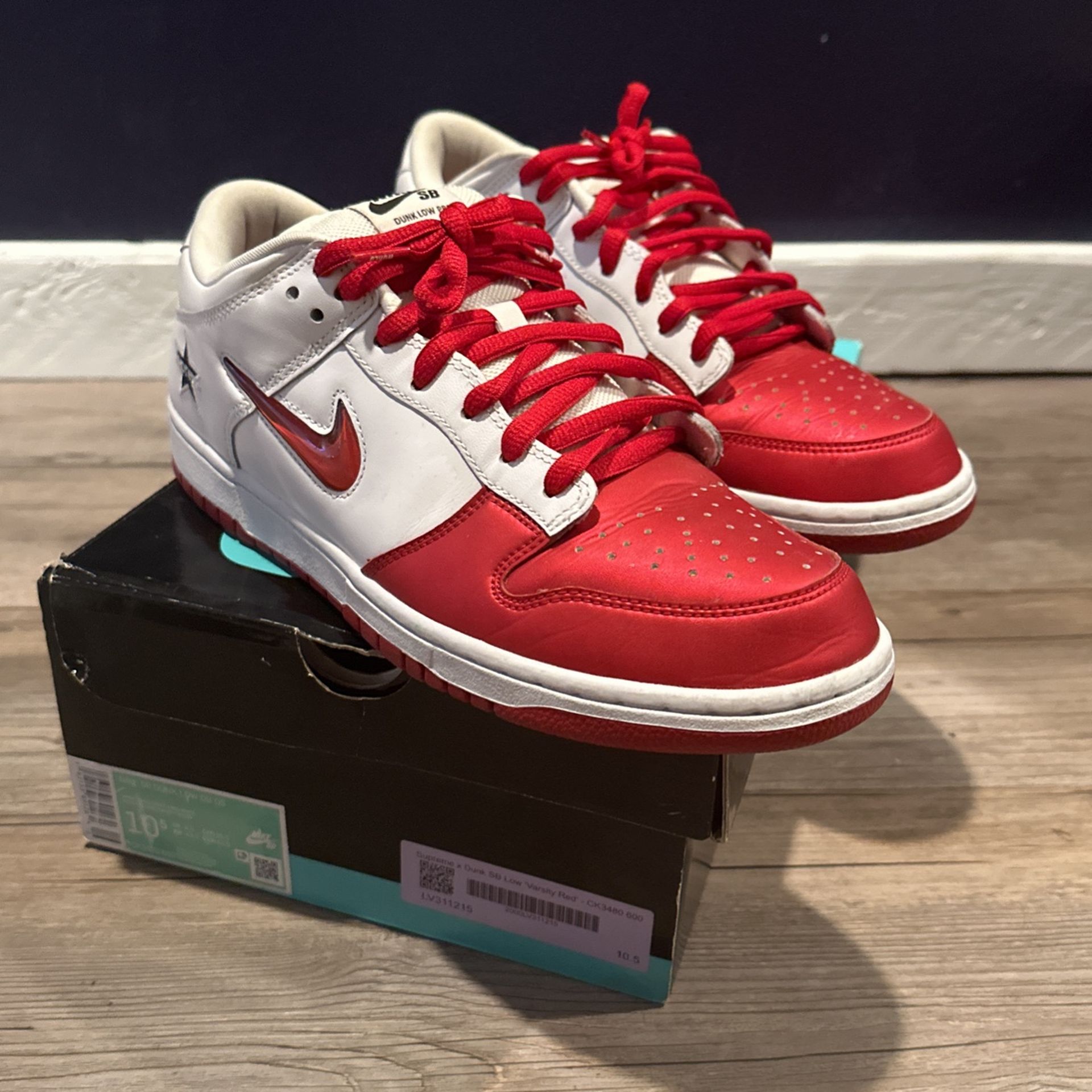 Supreme X Dunk SB Low ‘varsity Red’