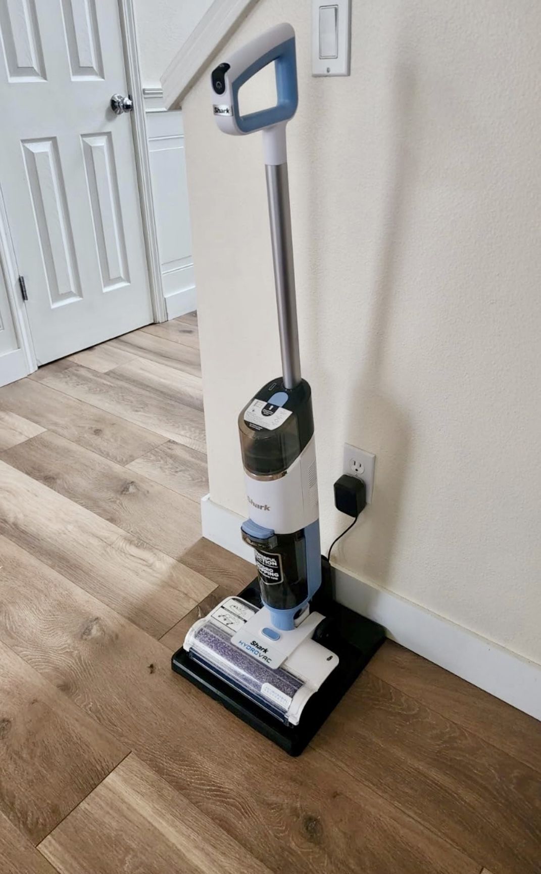 Shark HydroVac 3 in 1 Cordless Vacmop