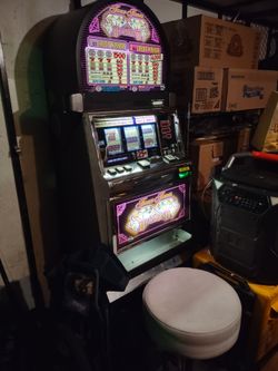 Four Times Diamond Slot Machine