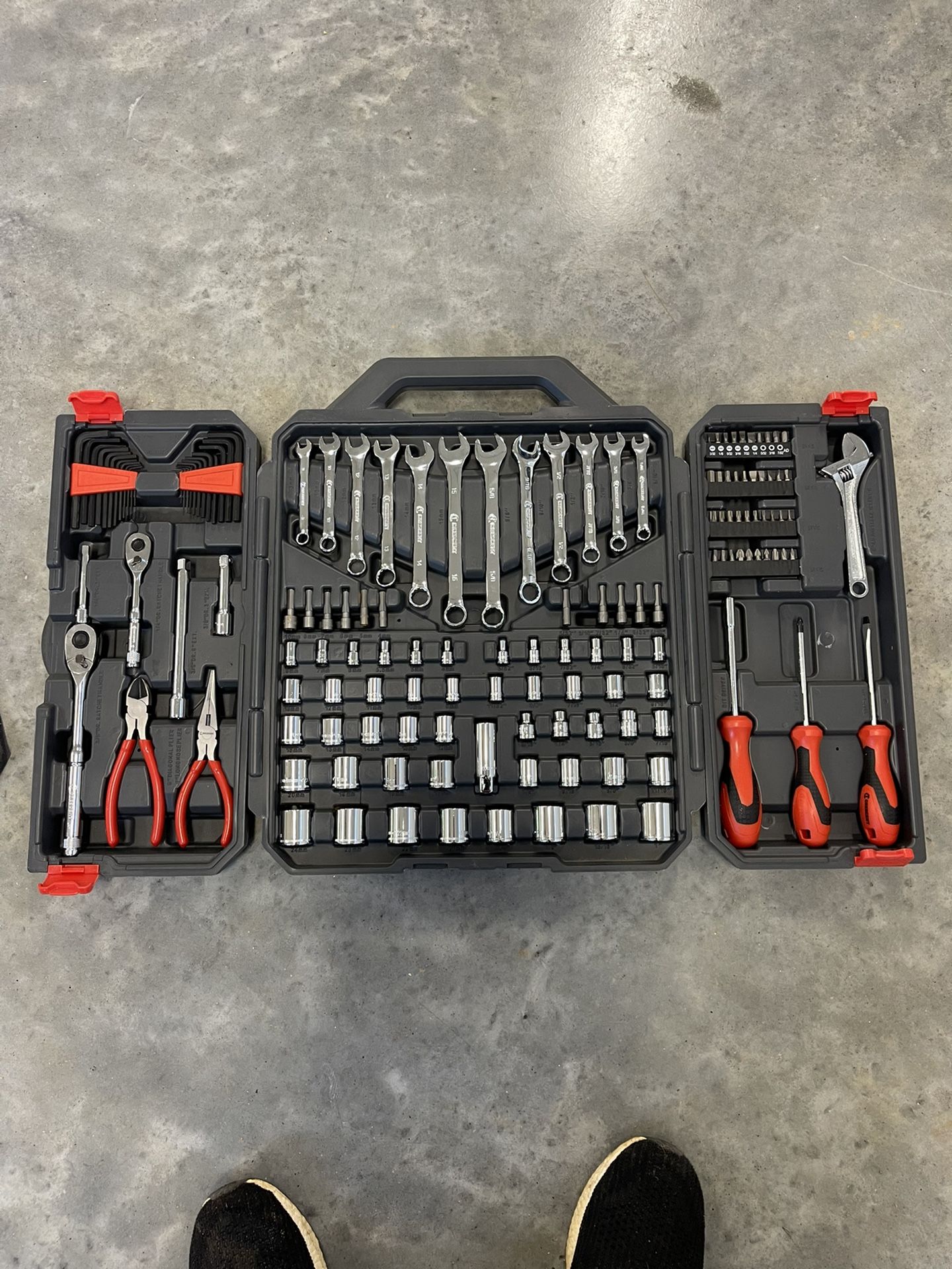 Crescent Tool Set