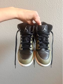 Boys Jordan’s Sz 5.5 Y